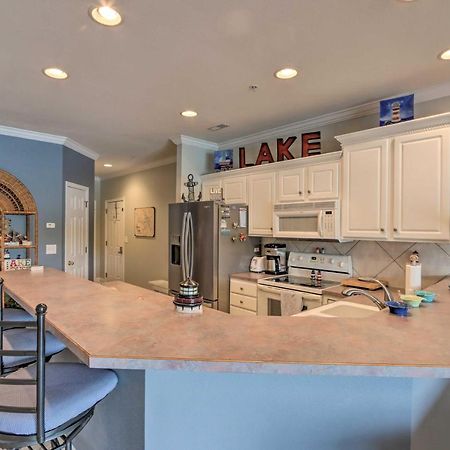 Lakefront Ozark Condo With Balcony And Seasonal Pool! Camdenton Exterior photo