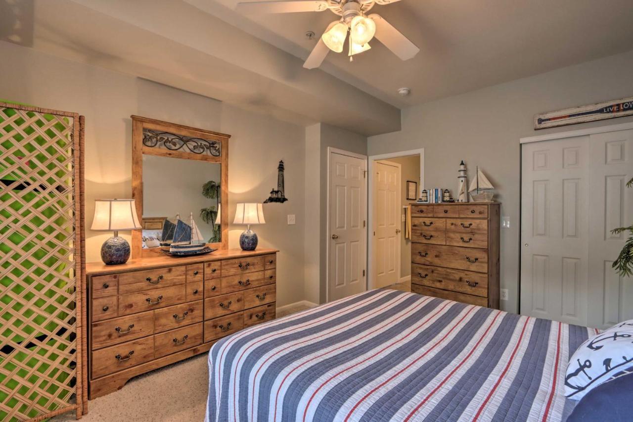 Lakefront Ozark Condo With Balcony And Seasonal Pool! Camdenton Exterior photo