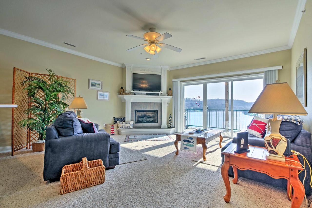 Lakefront Ozark Condo With Balcony And Seasonal Pool! Camdenton Exterior photo